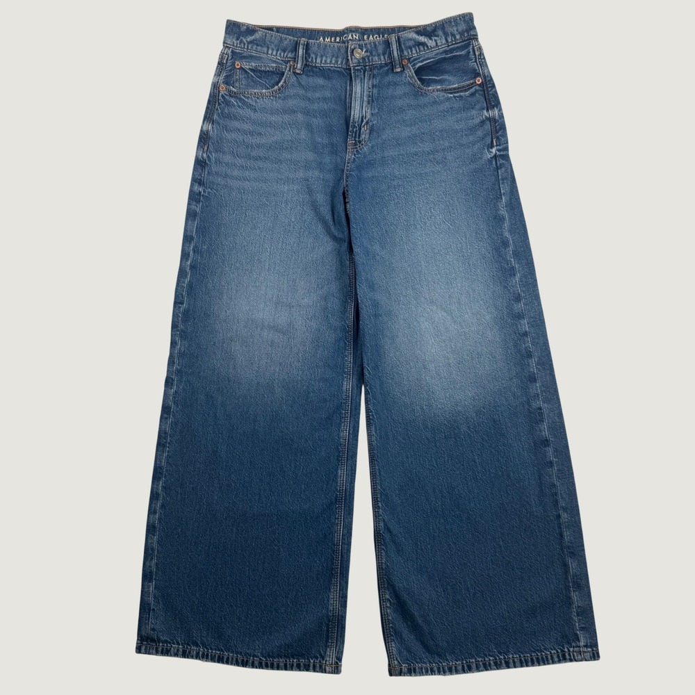 American Eagle Low-Rise Ultra Wide Leg Rigid Jeans Medium Wash Blue Size 6